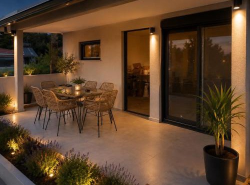 Amy Luxury Villa in Flogita