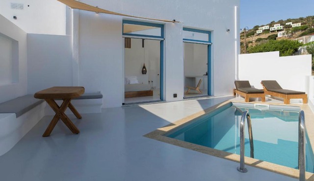 Andros Moments Suites in Batsi