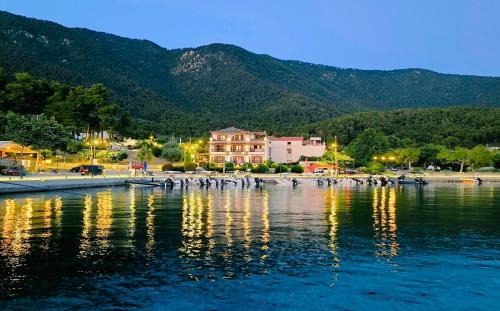 Anna Maria - Vanessa Apartments in Neo Klima