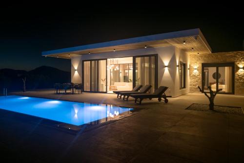 Antiope Retreat in Pitsidia