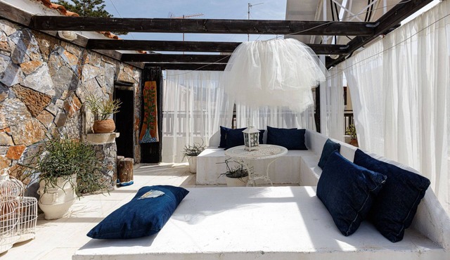 Antonia's Red apartment deluxe with roof terrace - Old town view