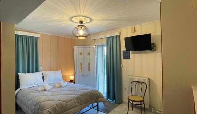 Apartment 'Flo's 7' with Shared Garden, Wi-Fi and Air Conditioning in Missolonghi
