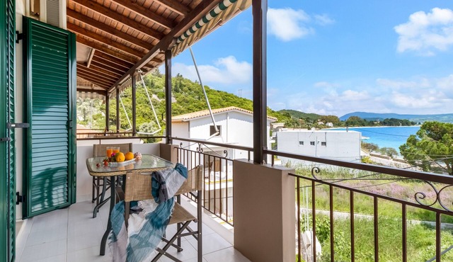 Apartment "Nikoleta 2" with Sea View, Terrace & Wi-Fi in Lefkada
