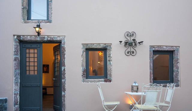 Apartment 'Two-Bedroom Deluxe' with Wi-Fi and Air Conditioning