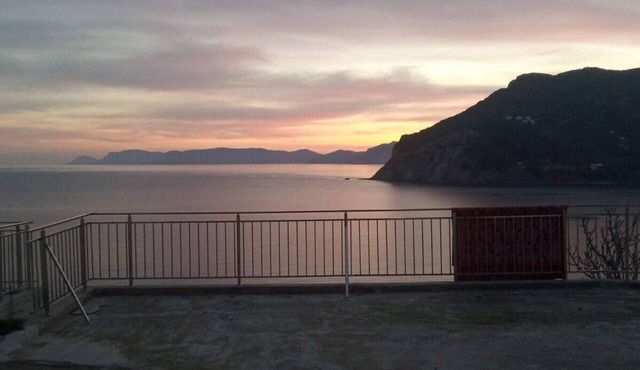 Apartment 'Waves Of Millos 1' with Sea View, Wi-Fi and Air Conditioning in Skopelos