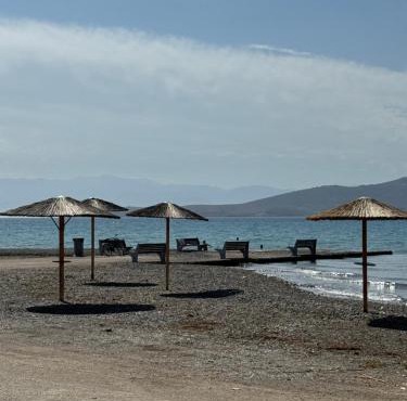Aquamarine - Beach Flat in Itea