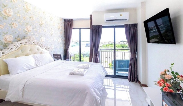 arunsakhon luxury condo