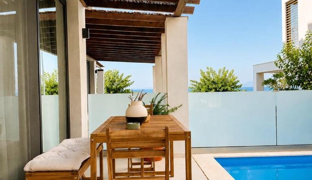 athanasian side sea view home in Kassandra