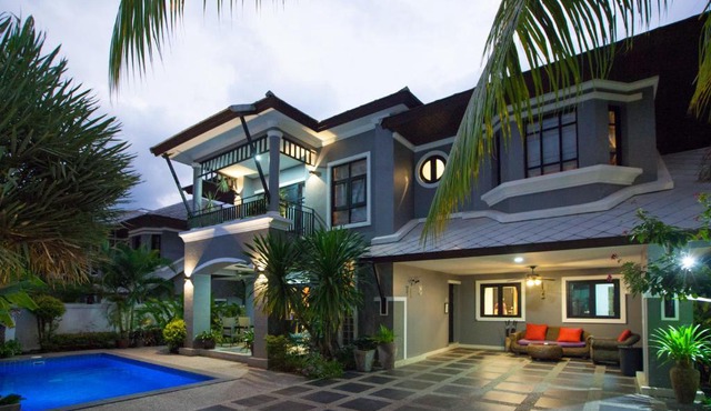 Baan Santhiya Private Pool Villas - Hotel style service with Free Tuk Tuk