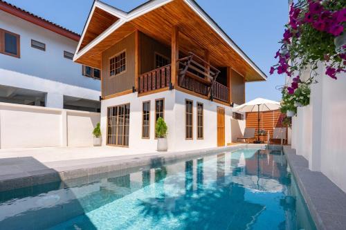 Baan Thai, Thai Wooden House with Private Pool