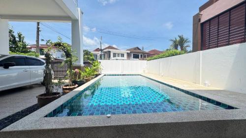 Ban Khuendee Pool Villa in Kathu