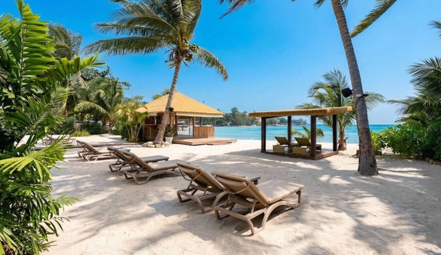 Bankun Boutique Beachfront 7br private beachfront