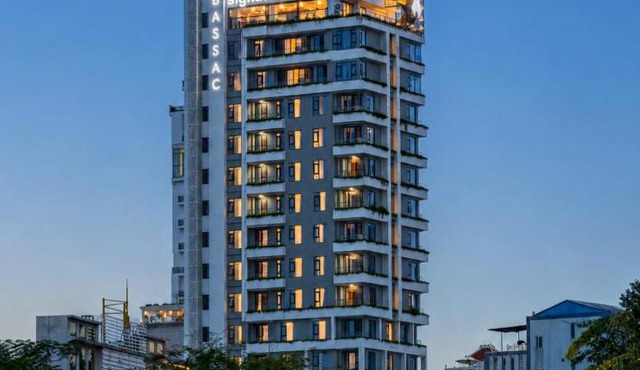 Bassac Signature Experience Modern City Living with Infinity Pool and Rooftop Dinning