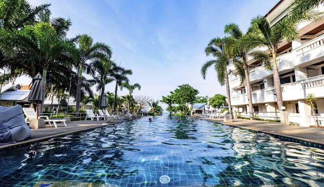 Bay Beach Resort