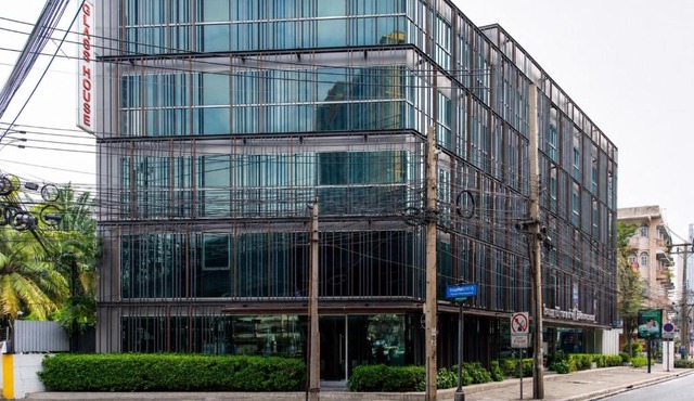 BB Glass House Pattanakrn บีบี กลาสเฮ้าส์ พัฒนาการ