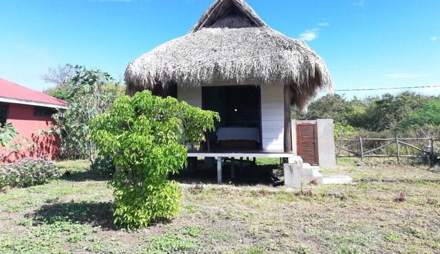Beachfront Cozy Cabana for two in Leon