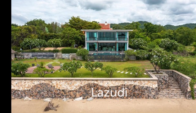 BeachFront Modern 4 Bedroom Pool Villa (RV)