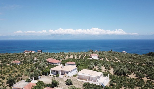 Beautiful, cheap holiday house in the country with terrace | Messenia, Peloponne in Aghia Triada