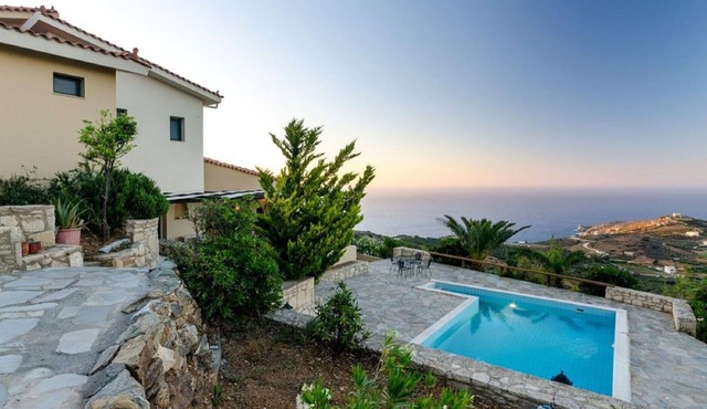 Beautiful private villa with private pool, A/C, WIFI, TV, terrace, panoramic view and parking in Gázi