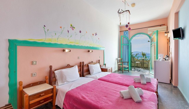 Bed and Breakfast 'Double Room No 205 Sea View' with Sea View, Wi-Fi and Air Conditioning in Crete