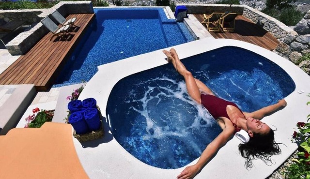 BH868 - B - Villa Santorini in Pyrgos Kallistis