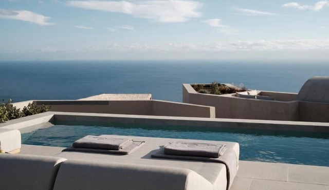 BH944 - C - Suite Sanrotini in Santorini