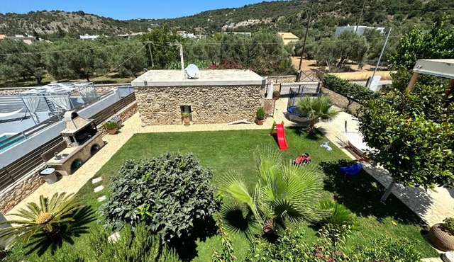 BIO Garden Stonehouse in Monopari