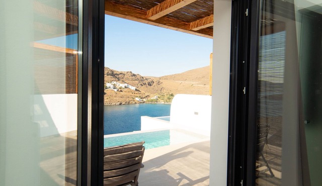 Ble Kythnos Suites in Kithnos