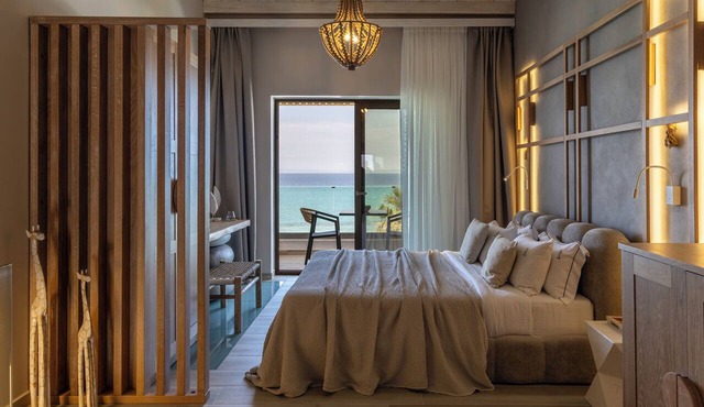 Blue Carpet Luxury Suites in Kassandra