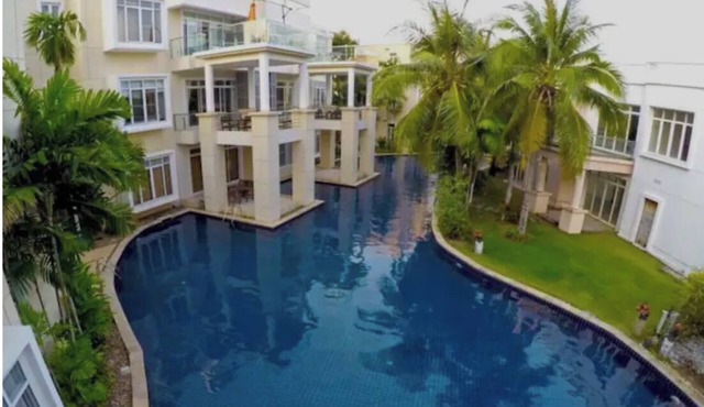 Blue Lagoon Cha-Am - Pool Access
