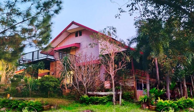 Blue Sky Hill Homestay Chaiyaphum