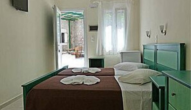 Captain Manolis Hotel in Paros