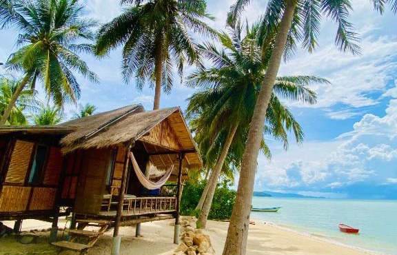 Castaway Beach Bungalows