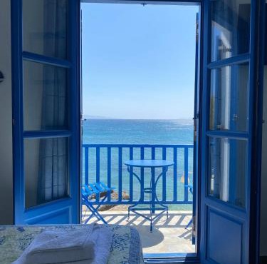 Cavos Studio by the sea (West)