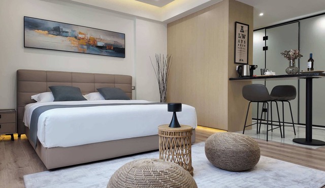 CC LUX Standard Double Room 103 in Pireas