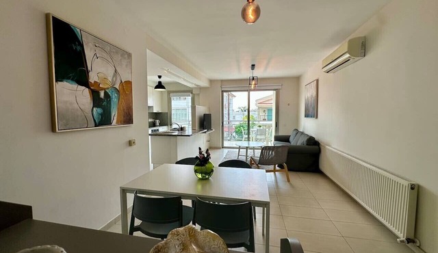 Central Luxurious 2 bedroom flat in Strovolos