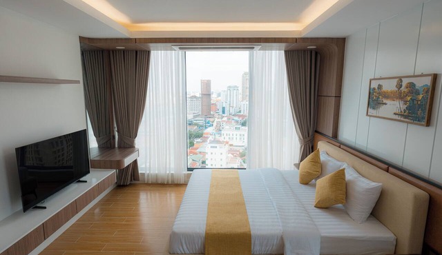 Champs Elysees Hotel & Suites