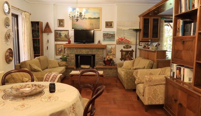 Charming Glyfada Family Appartment close to the Beach & City center | Quiet Area in Glifada