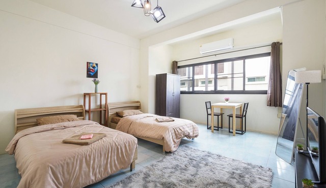 Charming 1-bedroom with WiFi and AC in wonderful Thonglor area