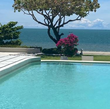 Chelona Condo - Paradise on the Beach