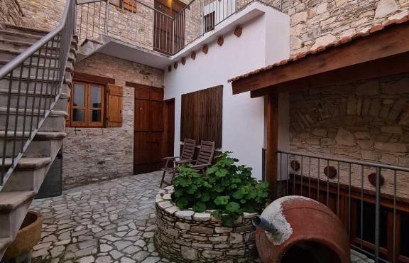 Christiana's stone studios in Pano Lefkara