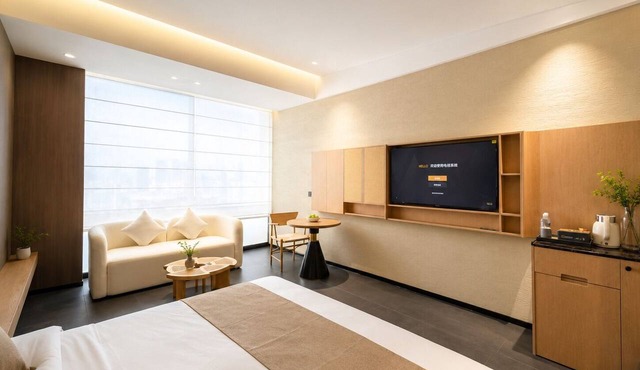Clover Hotel & Spa