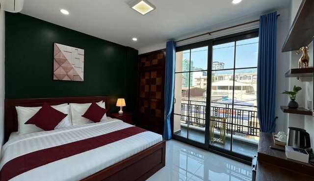Comfort Stay Hotel