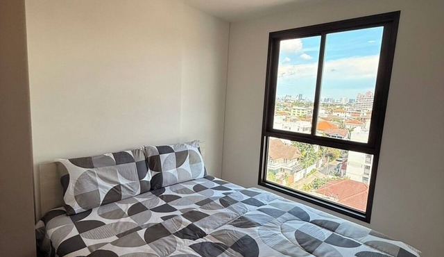 Cozy 1-bedroom apartment in fabulous Bang Chak area with AC