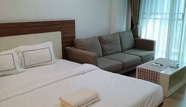 Cozy 2-bedroom apartment with WiFi, AC in charming Chiang Mai