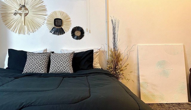 Cozy Apt near Nimman/7-11 Below/Fast Wi-Fi/Prime Location