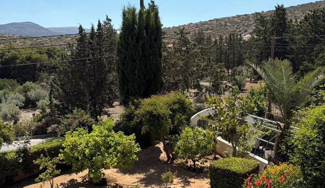 Cozy Sea-View Maisonette with Garden in Porto Rafti in Porto Rafti