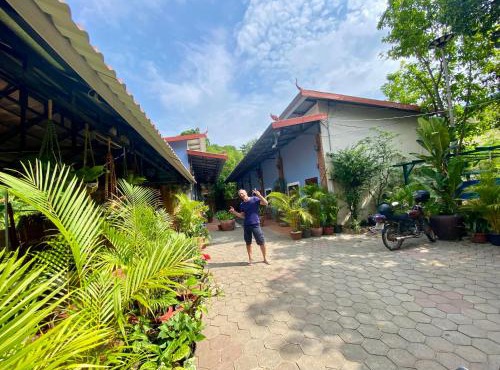 Derm Svay Guesthouse - yoga & cafe