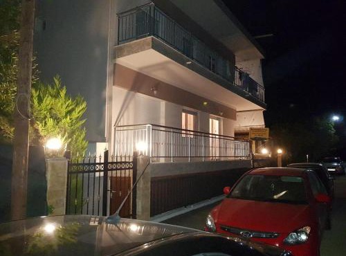 Dimitris Apartments in Nea Plagia