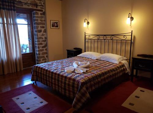 Dryades Guesthouse in Terpsithea